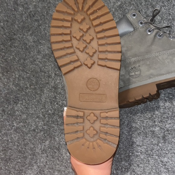 Timberlands Grey boots - Picture 5 of 5